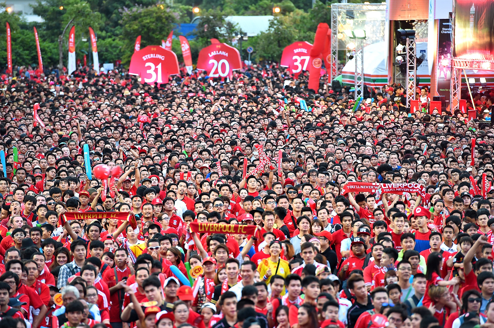 crowds