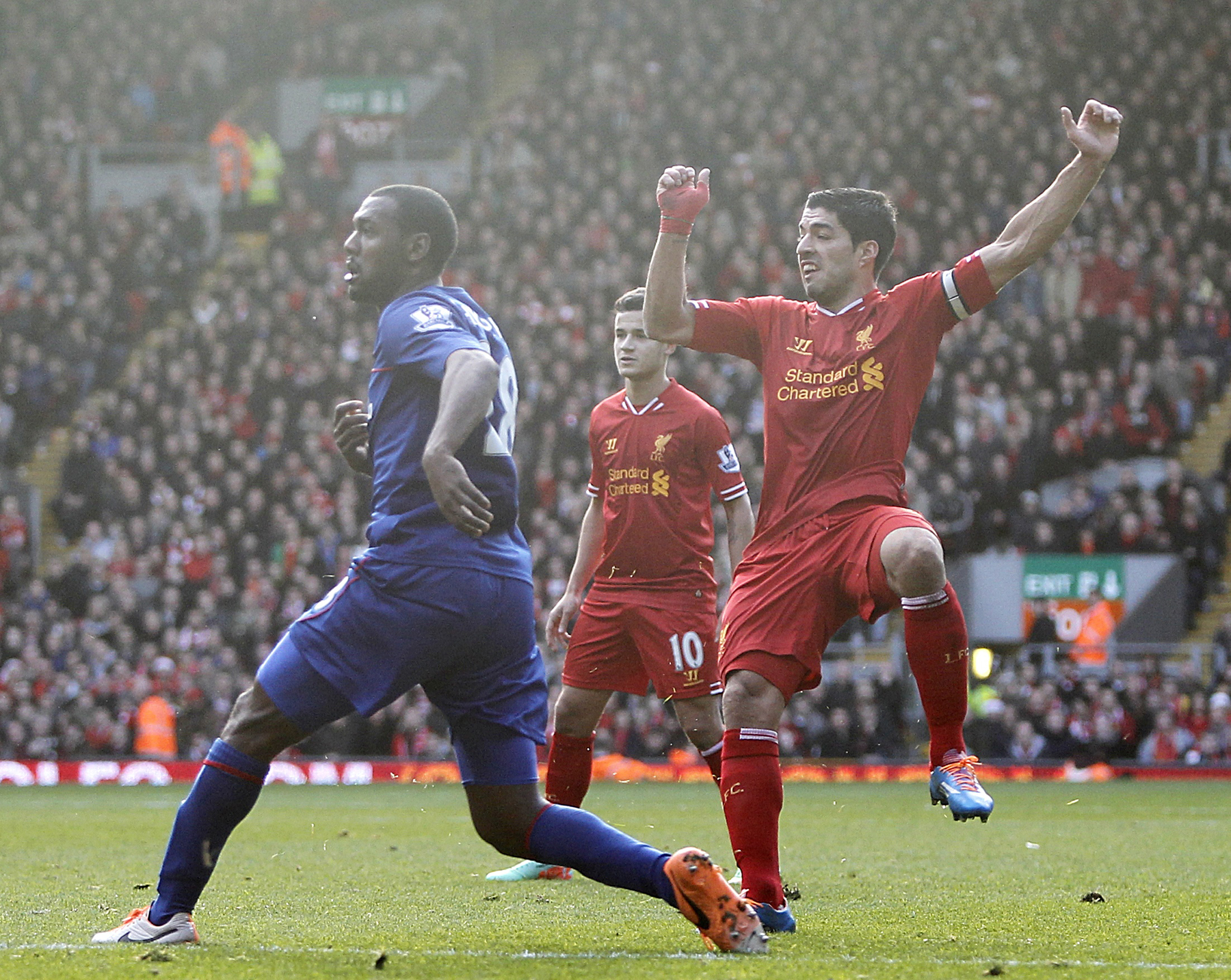 Suarez vs Cardiff